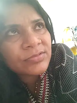couple 71 online show from July 4, 7:48 am