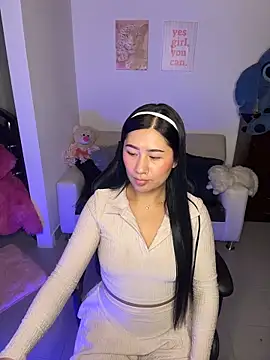 evelyn ch  online show from February 12, 10:50 am