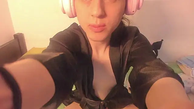 Petite-Goth online show from January 9, 1:43 am