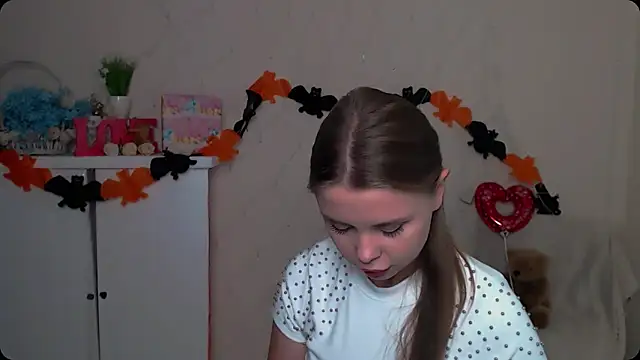 OceanicDawn online show from October 20, 6:38 am