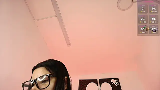Snapshot of Iamlola_ chatting on October 15, 4:04 am Iamlola online show from October 15, 4:04 am