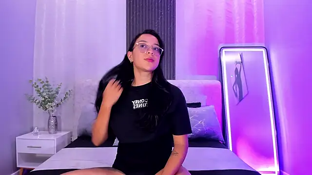 zoe martins  online show from July 9, 5:48 pm