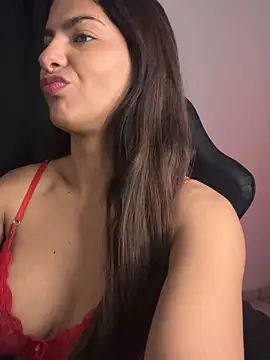 chicachocolate01 online show from May 4, 11:03 am