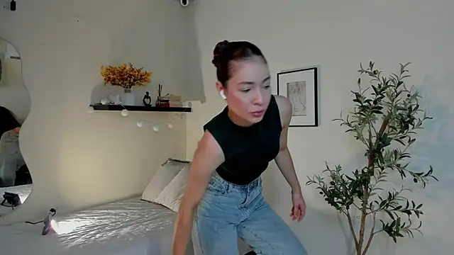 isabella-garcia- online show from April 15, 2:34 am