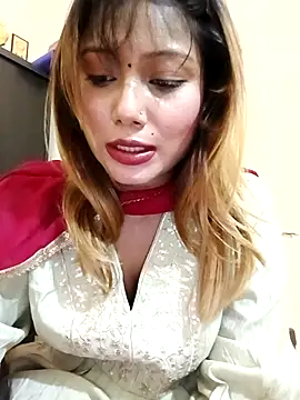 alexa cam44 online show from October 4, 8:46 pm