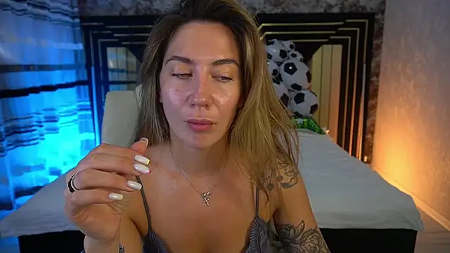 KateShanny online show from July 6, 5:56 am