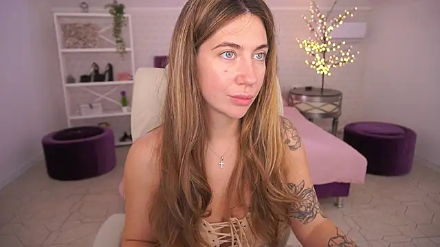KateShanny online show from June 5, 6:52 am