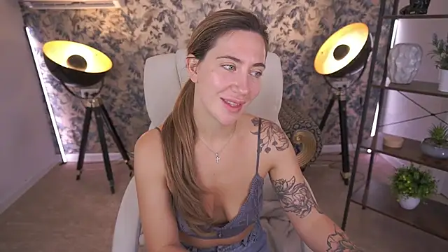 KateShanny online show from July 5, 5:46 am