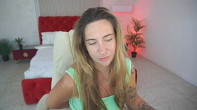 KateShanny online show from July 25, 6:31 am