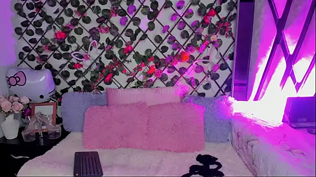 isabel jaames online show from July 26, 10:06 pm
