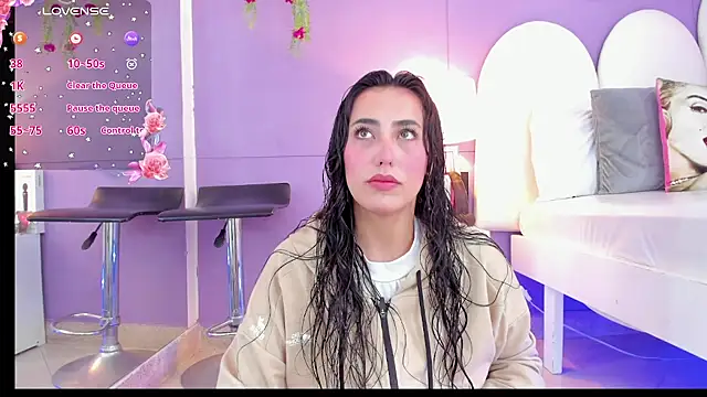 my aleja  online show from November 4, 2:00 pm