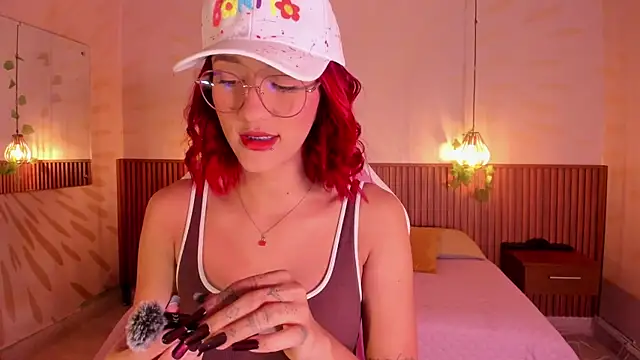 daphne courtis online show from February 10, 3:20 am