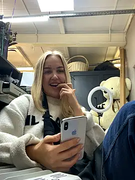 CandyVice online show from October 16, 4:53 pm