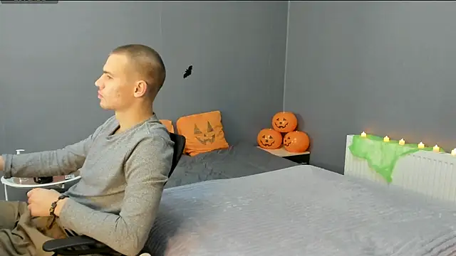 Garden of Eden  online show from October 29, 4:39 am