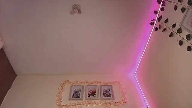 Barbiie 98 online show from February 19, 8:29 pm