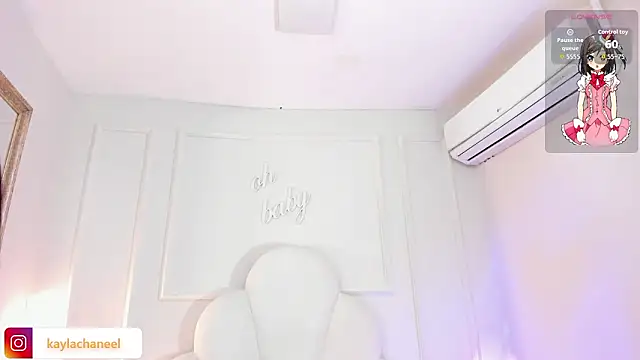 Kaylachannell online show from March 11, 3:44 am