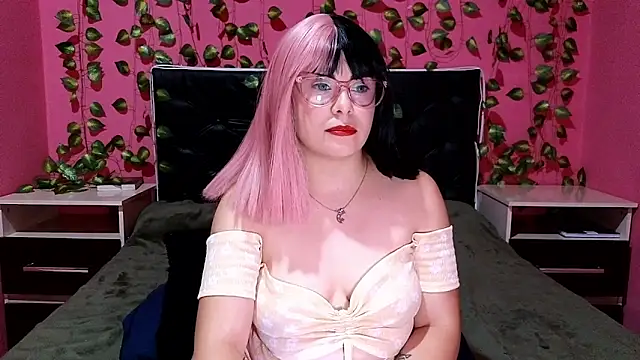 HollowLady 01 online show from December 3, 2:14 am