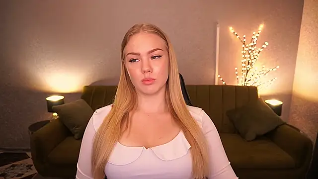 CelesteNoir online show from September 25, 6:56 am