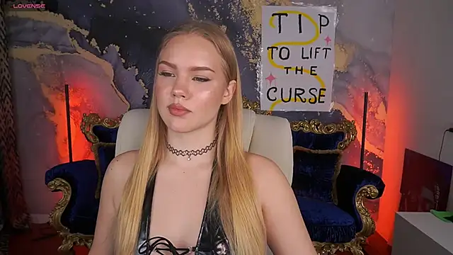 CelesteNoir online show from October 31, 7:56 am