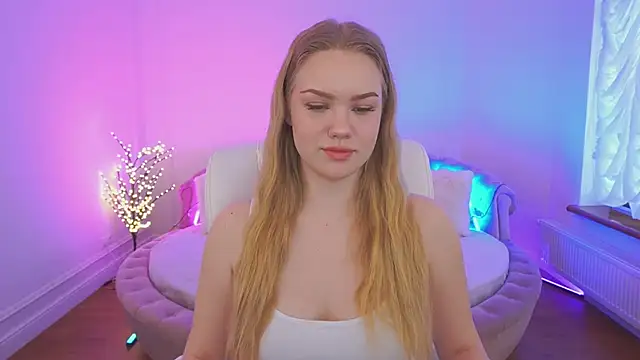 CelesteNoir online show from February 16, 7:30 am