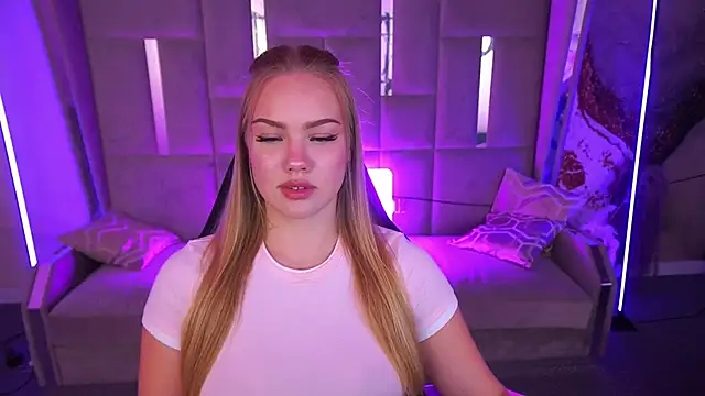 CelesteNoir online show from September 15, 1:08 pm