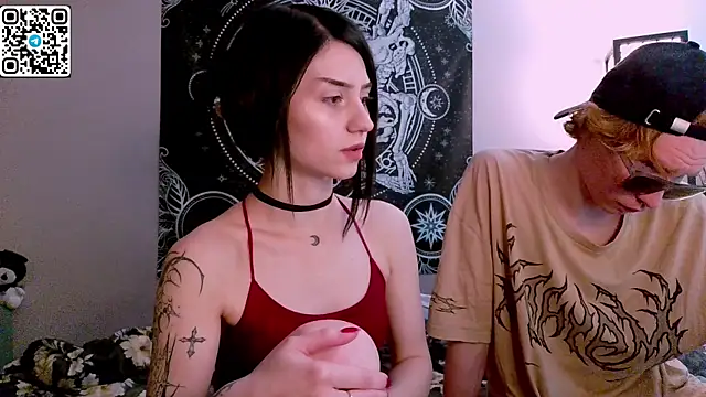 Snapshot of poisondevotion chatting on October 25, 1:19 pm poisondevotion online show from October 25, 1:19 pm