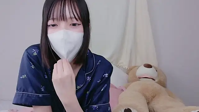 Azusa 128 online show from November 11, 10:45 am