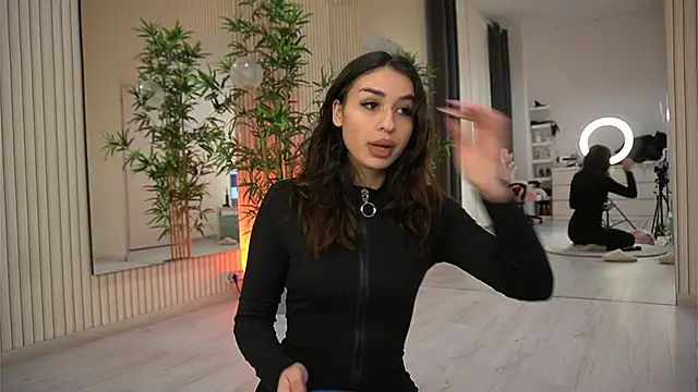 EmmaBlanco online show from December 5, 8:32 pm