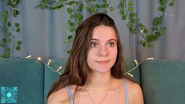 chloemilka online show from October 6, 7:18 pm