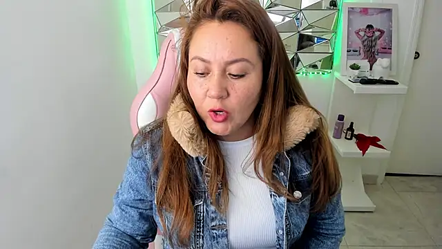 camixxx m online show from November 6, 12:55 pm