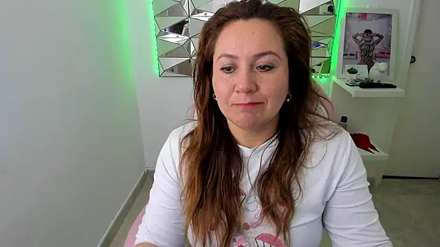 camixxx m online show from November 10, 1:28 pm