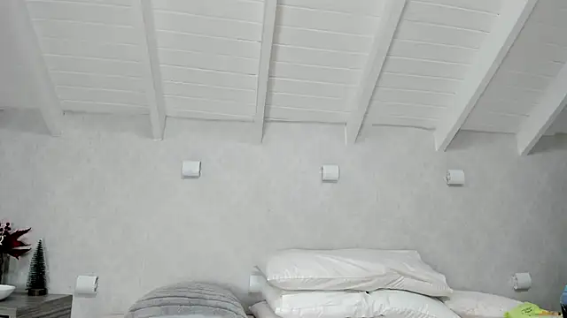 Princesita Sofia  online show from December 17, 8:35 pm