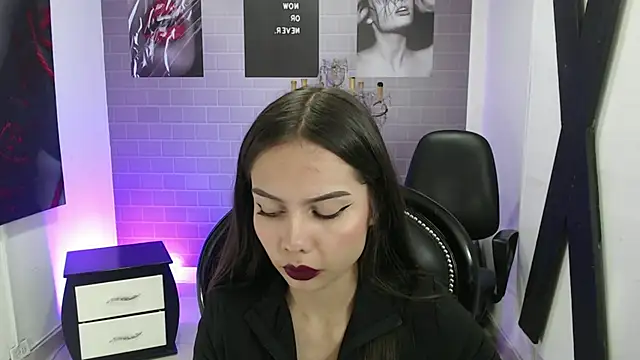 aleesha cameron02 online show from February 20, 7:15 pm