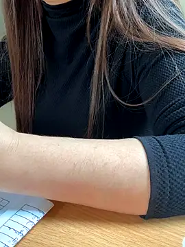 PhuongNhi21 online show from November 1, 2:37 am