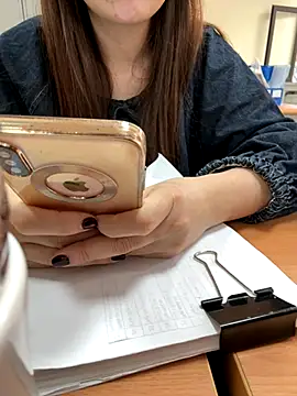 PhuongNhi21 online show from December 4, 1:19 am