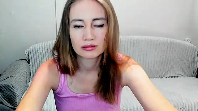 JessFoxxx online show from June 19, 3:22 am