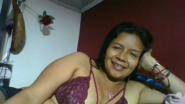 DianaOchoa  online show from May 18, 4:07 am