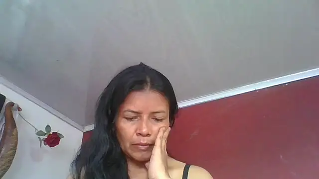 DianaOchoa  online show from May 10, 1:02 pm