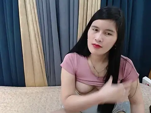 Snapshot of pinay_amaliax chatting on October 14, 1:14 pm pinay amaliax online show from October 14, 1:14 pm