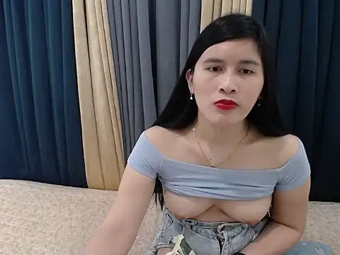 Snapshot of pinay_amaliax chatting on October 19, 12:18 pm pinay amaliax online show from October 19, 12:18 pm