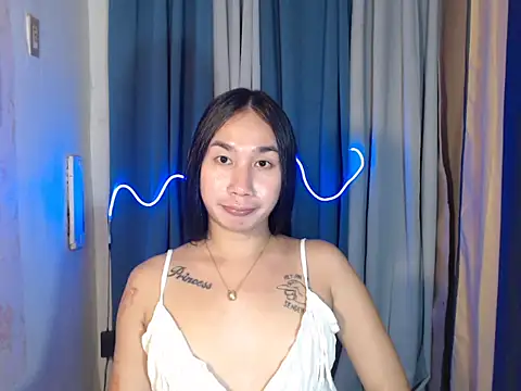 in yourdreamstarxx online show from November 14, 3:45 pm