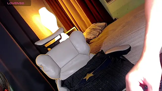 Creamycum celinexx online show from March 30, 12:05 pm