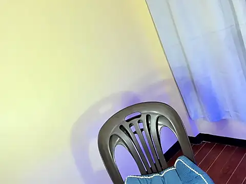 your athenaxx online show from February 12, 10:50 am