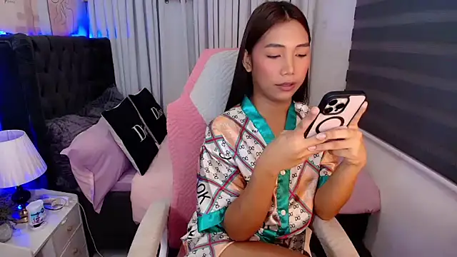 naughtyjayde online show from June 17, 10:11 pm