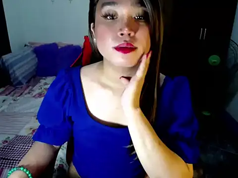 Urassiansweetcummer online show from October 6, 4:51 am