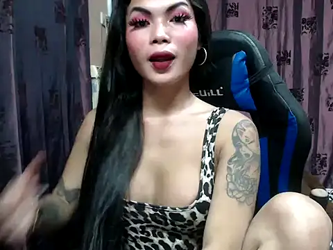 lucyheart777 online show from September 15, 6:21 am