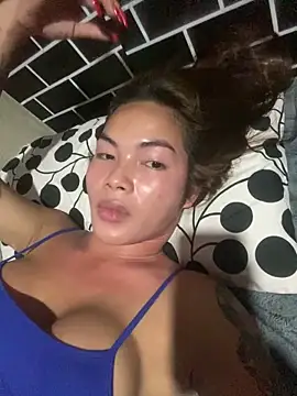 lucyheart777 online show from December 17, 4:00 pm