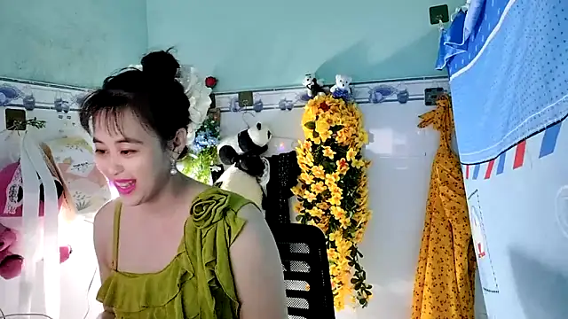 emgaixinhngoan online show from September 20, 3:05 am