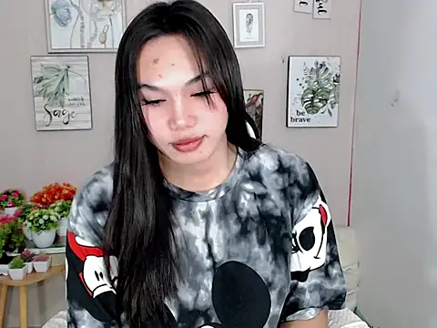 liane mei online show from June 14, 2:24 am