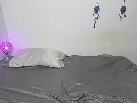 Aliyah Bucks online show from February 21, 8:20 pm